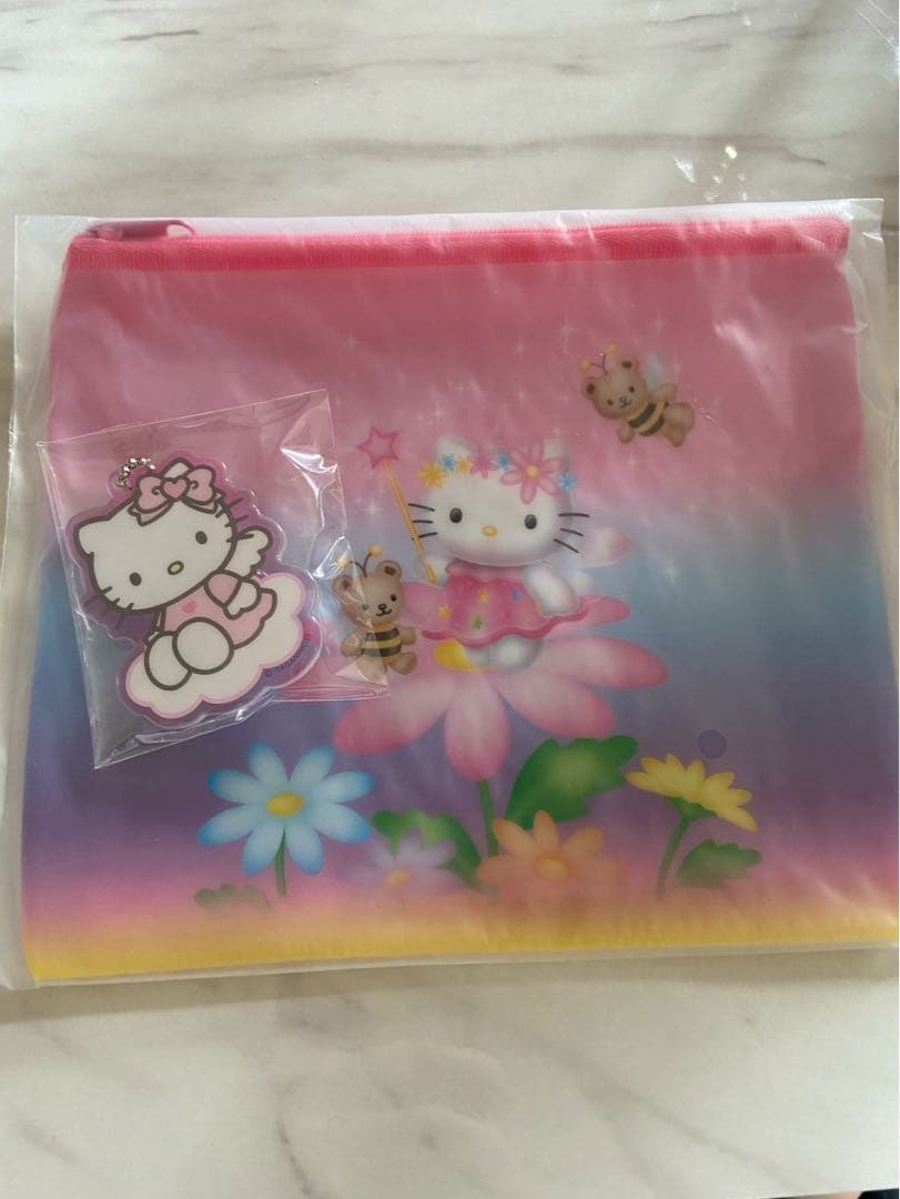 ハローキティ ぬいぐるみ　フィギュア　キーホルダー　ポーチ