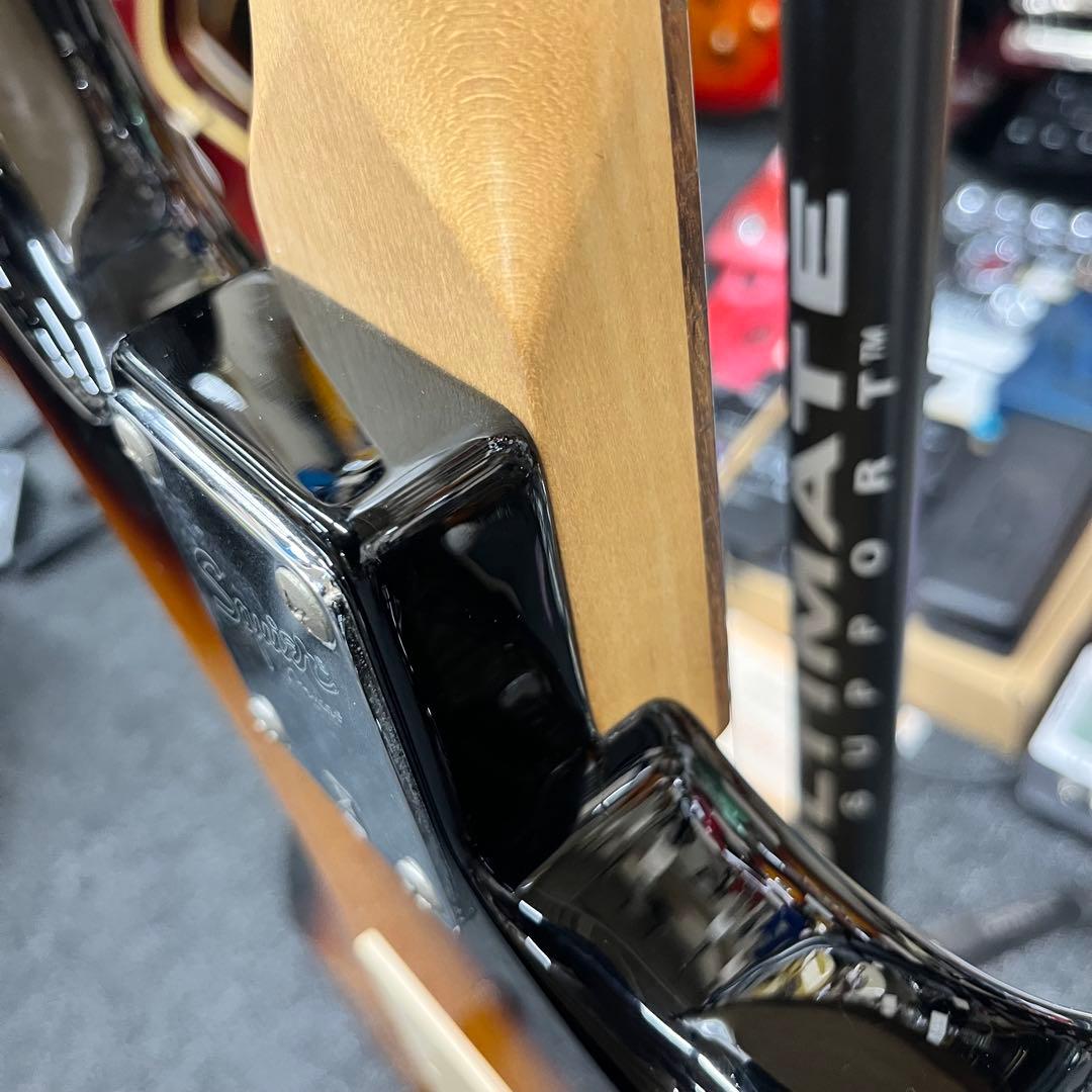 【10976】 左利き用 Squier Stratocaster サンバースト