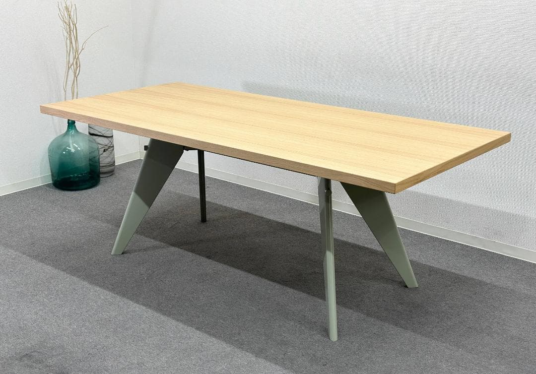 即納！美品■ヴィトラ■EMターブル　ジャン・プルーヴェ　2025年製　W2000