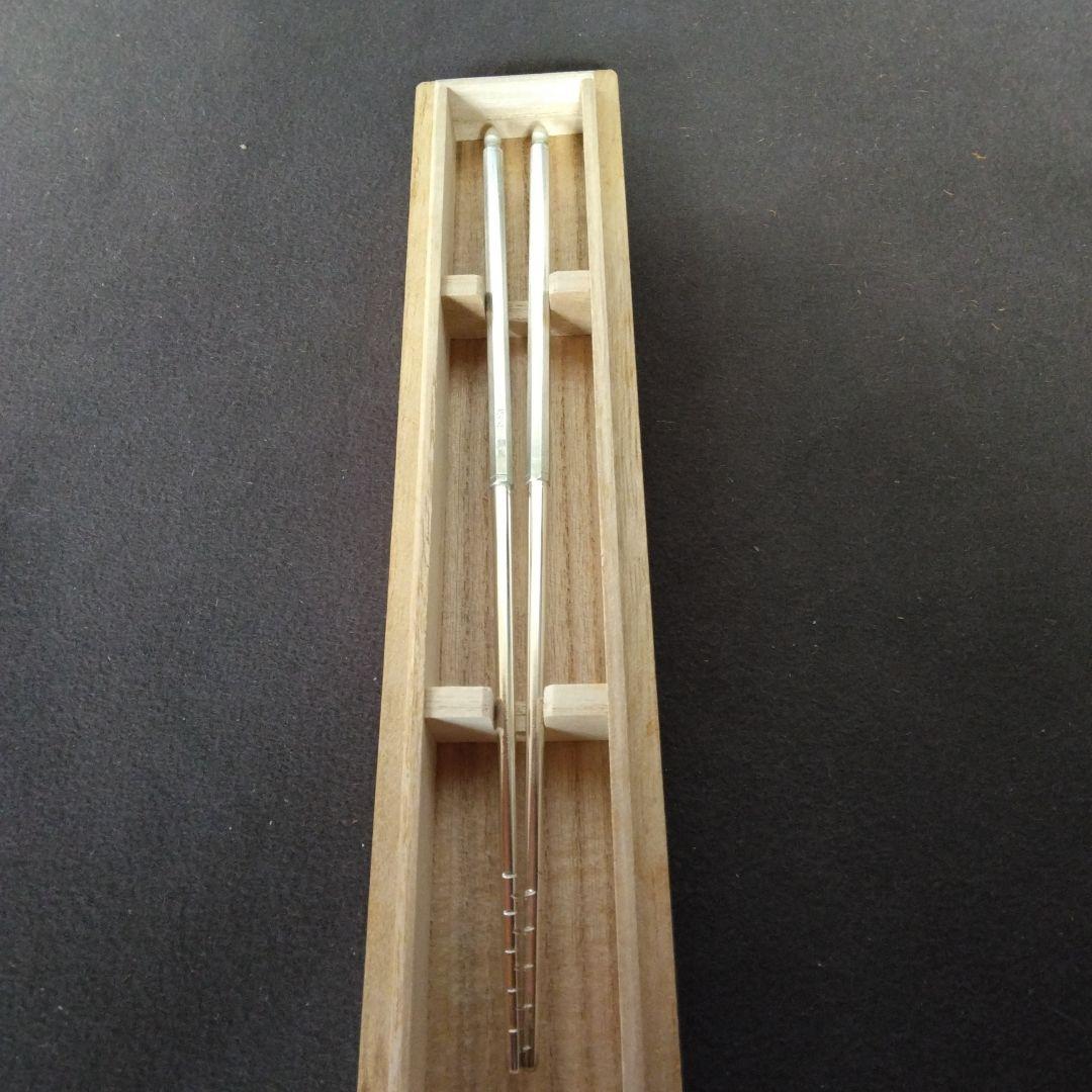 火箸　金屋五郎三郎作　南鐐（銀製）椎頭八稜火箸　共箱