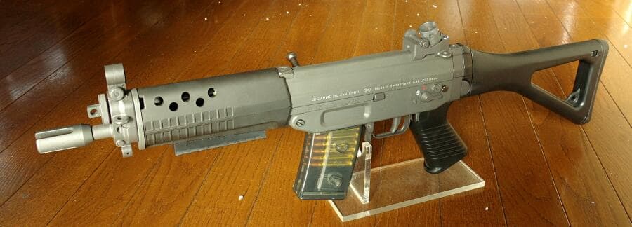 東京マルイ SIG552 シールズ ローマウントベース付き