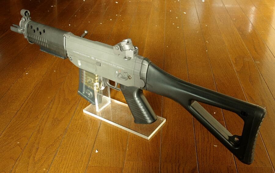 東京マルイ SIG552 シールズ ローマウントベース付き