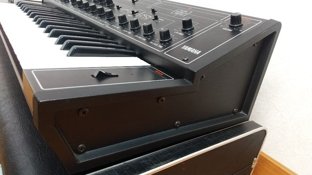 【廃盤】希少 YAMAHA CS-10 アナログ シンセサイザー ハードケース付