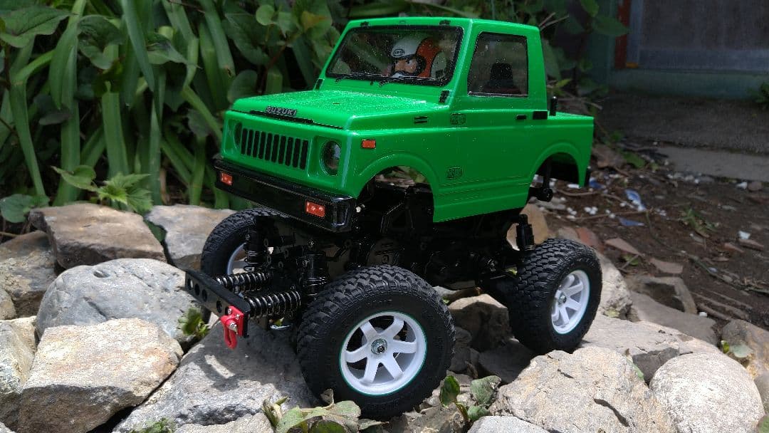 タミヤジムニーボディー製作用ページボディーのみの販売。シャシーは付きません