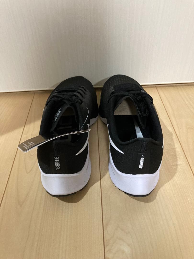 ナイキエア ズームペガサス37(26cm)ブラック/ホワイト