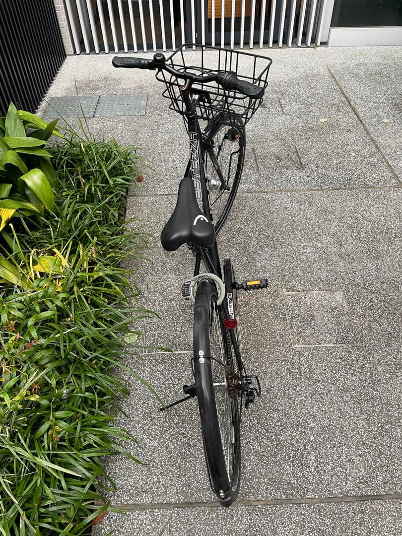 自転車　HEAD クロスバイク バスケット付き6段変速 オートライト