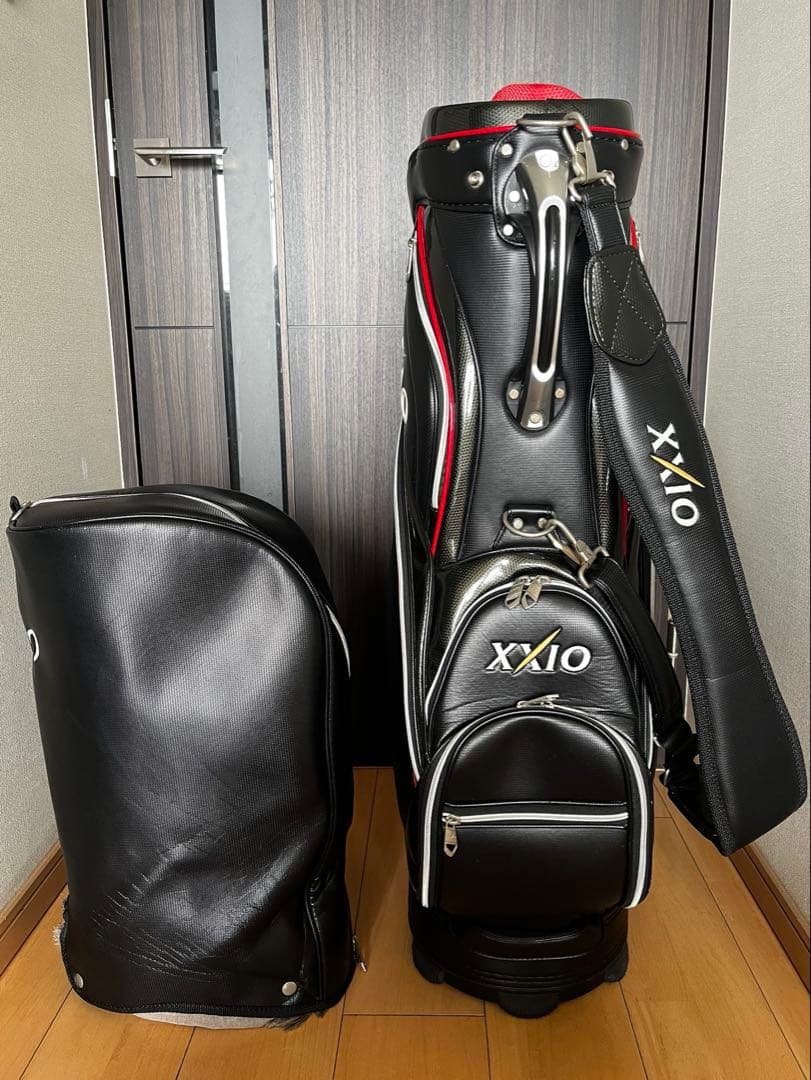 専用　XXIO ゼクシオ キャディバッグ スポーツモデル　レザー調 黒　9.5型