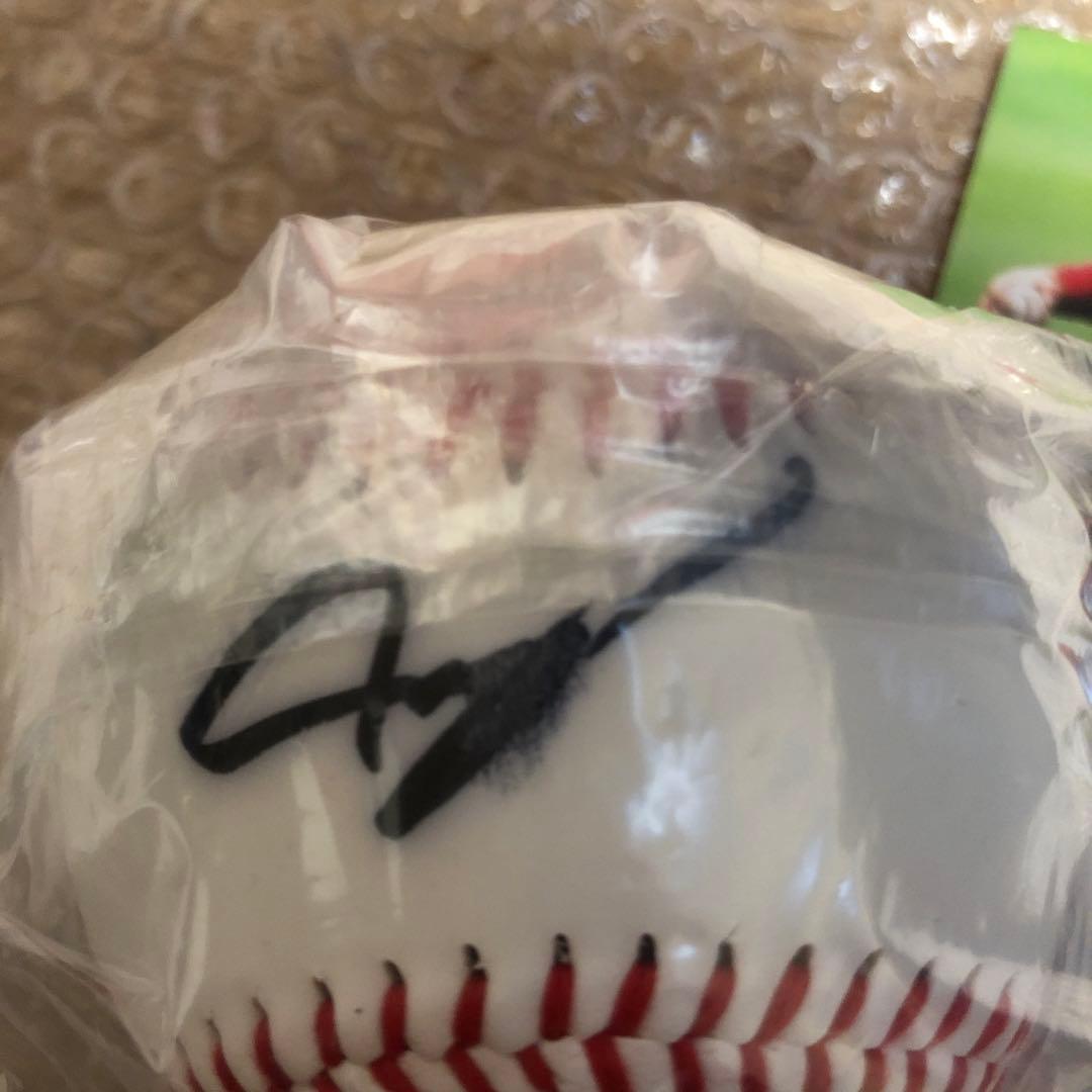 広島東洋カープ　羽月隆太郎　ハイクオリティユニフォーム　直筆サインボール　カード