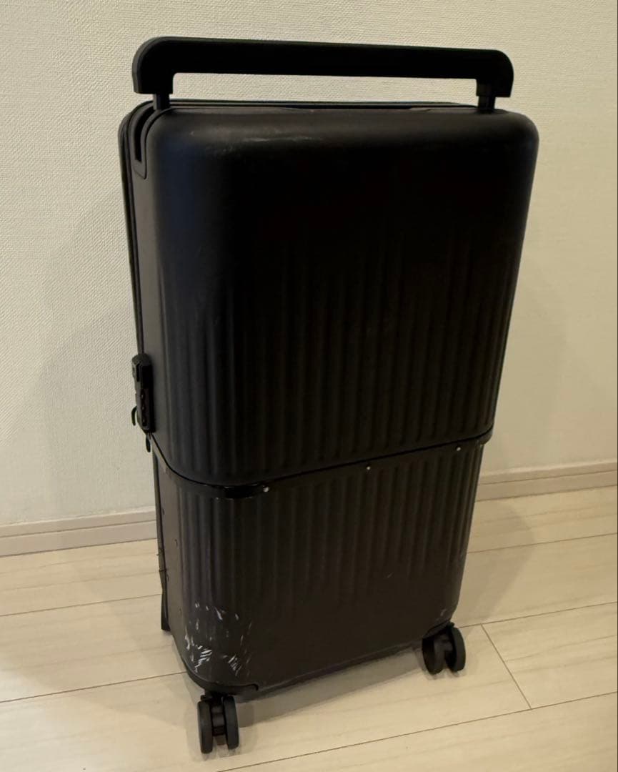 VELO 三段階サイズ可変式スーツケース 40L~72L