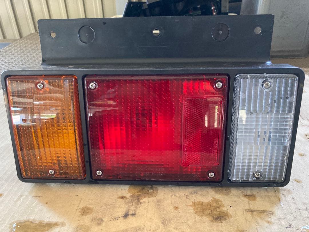 テールランプAssy #トラック　#いすゞ　#エルフ