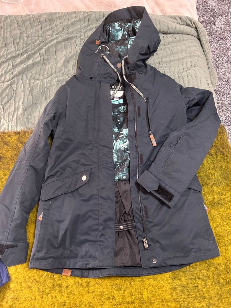 ROXY 女性用スノボウェア