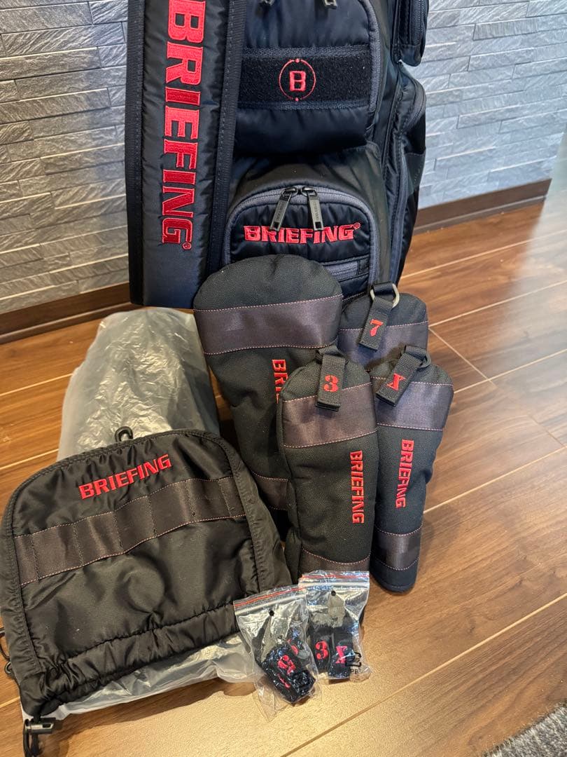 BRIEFINGキャディバッグ CR-6 #2 ☆ヘッドカバーセット☆