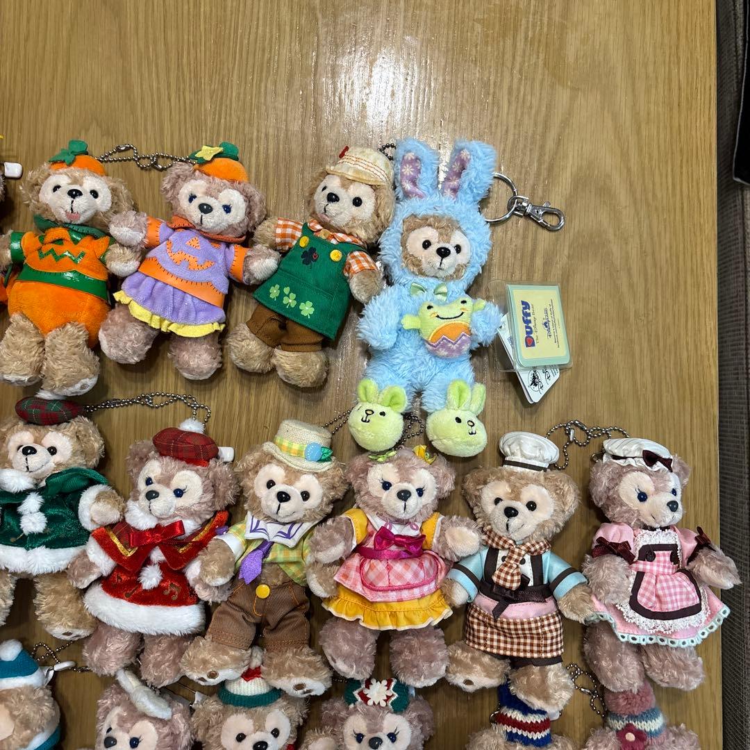 ダッフィーシェリーメイぬいぐるみバッチ52点セット