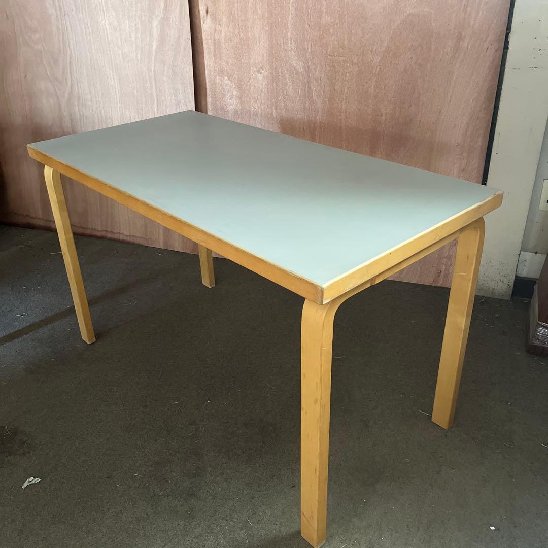 Alvar Aalto. アアルト　テーブル