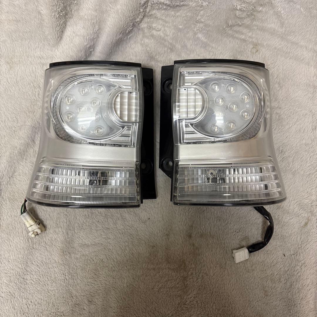 タントカスタムL375S LEDテールライト 2個セット