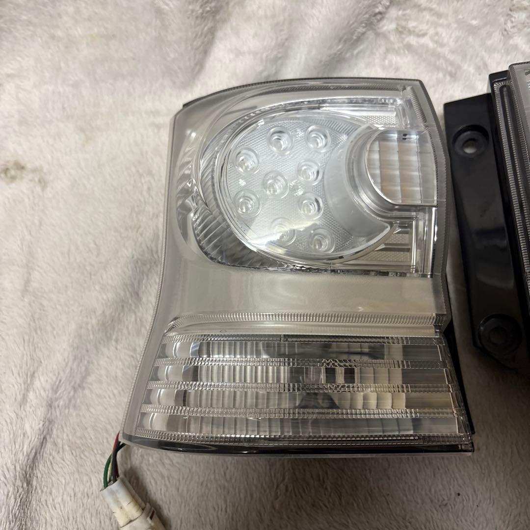タントカスタムL375S LEDテールライト 2個セット