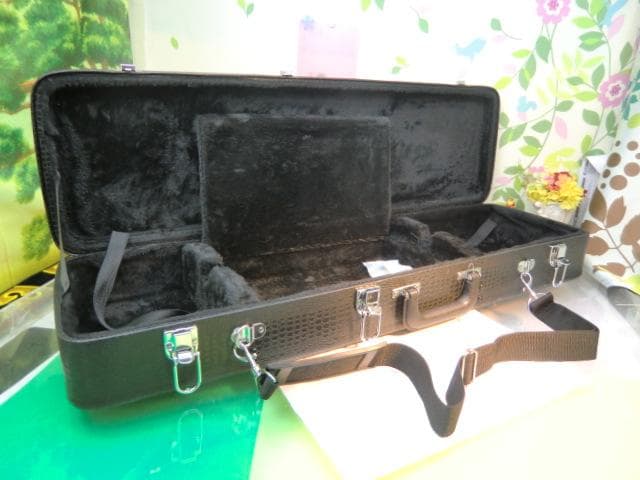 新品未使用(送料無料)11.980円　沖縄三線専用　肩紐付き一丁入ふかふかケース