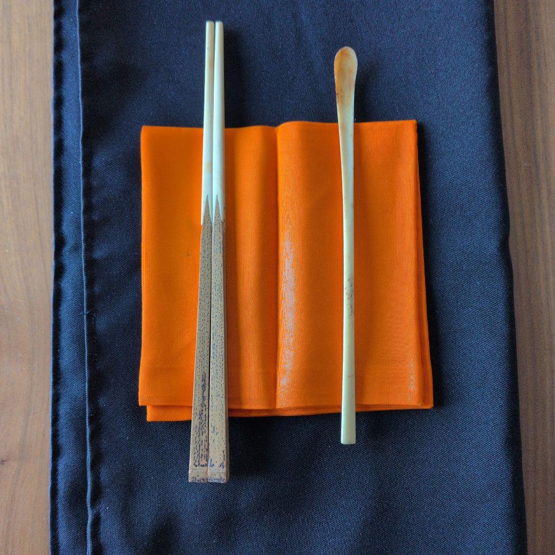 象牙風の茶杓と　菓子の取り箸