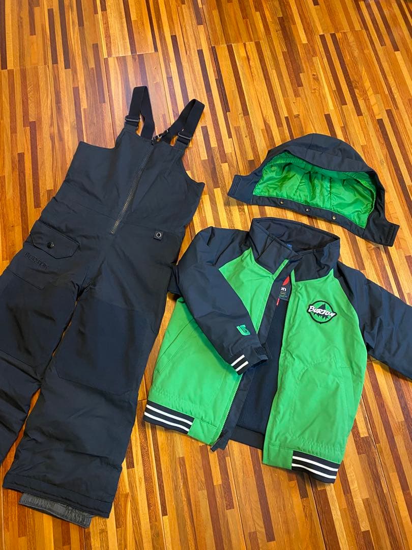 Burton スノーボードウェア 4T ジャケットとオーバーオールセット