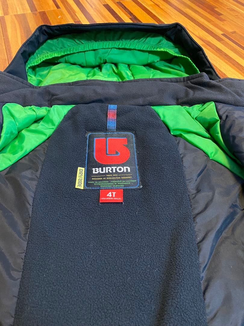 Burton スノーボードウェア 4T ジャケットとオーバーオールセット
