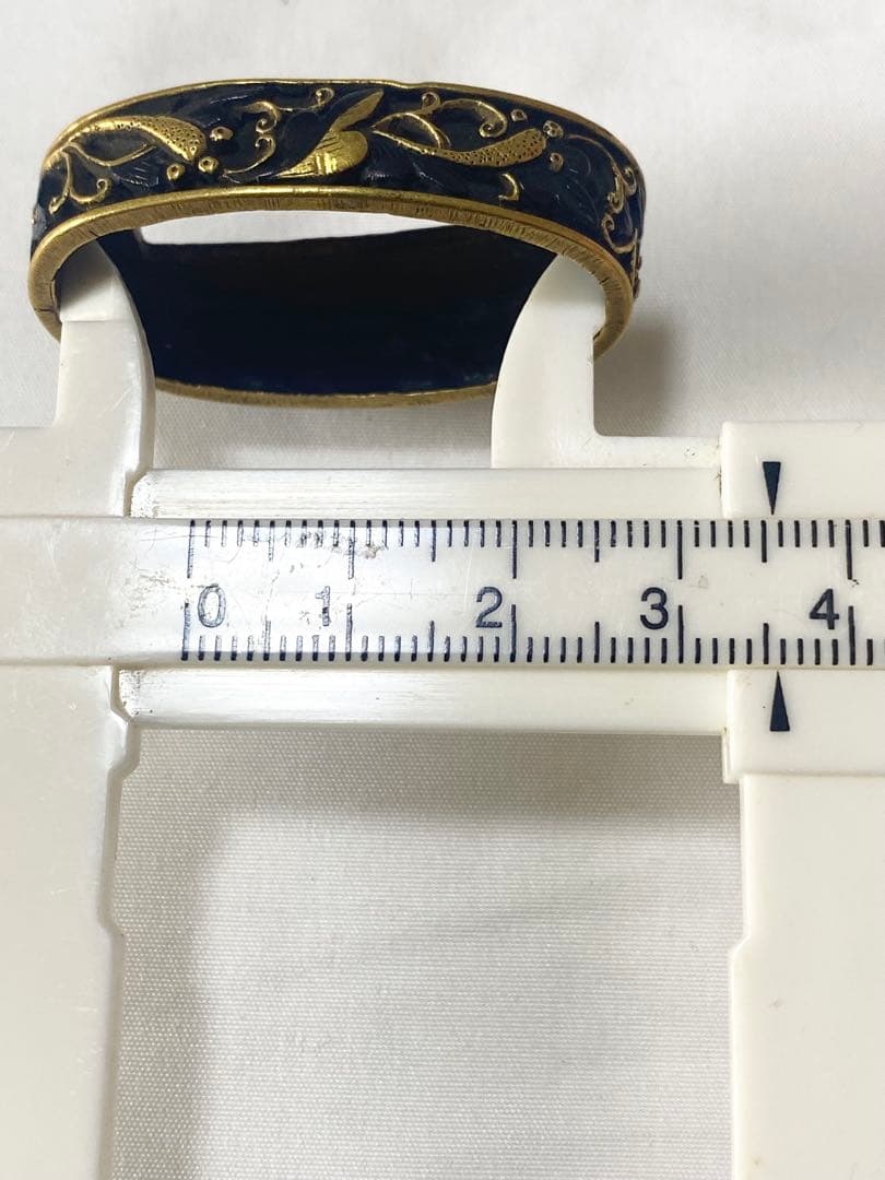 2T03 縁頭 柄頭 高彫り 金象嵌 金色絵 武具 刀装具 日本刀