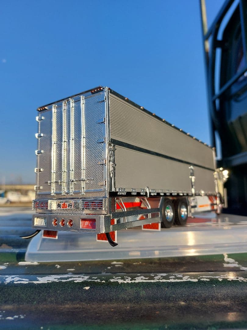 デコトラプラモデル アオシマ 1/32 スーパーグレート ウィング 造りボディ