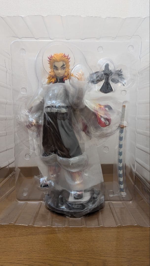 【専用】アニメ「鬼滅の刃」無限列車編 煉獄杏寿郎 1/4　スケール　フィギュア