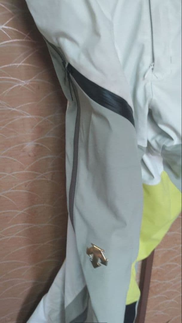 TEAM DESCENT ウエア