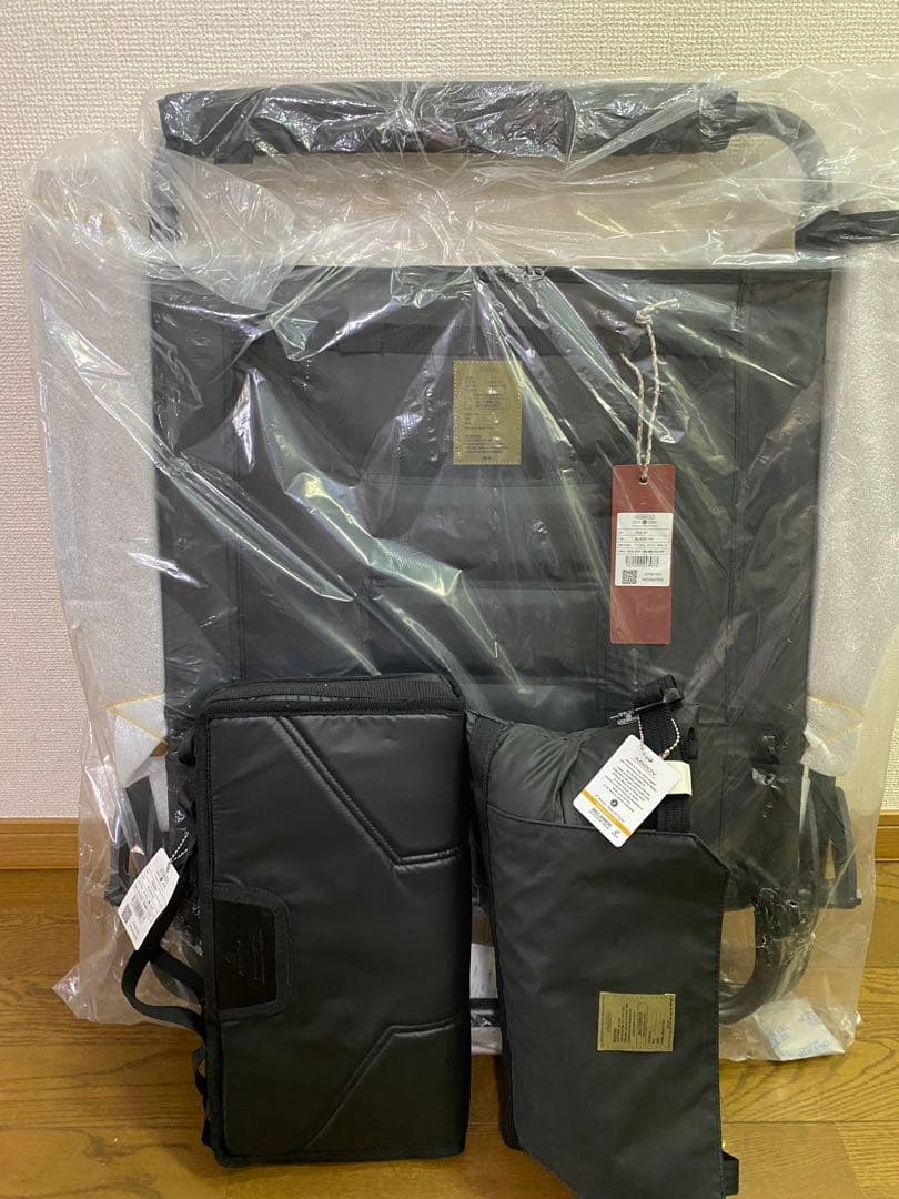 【格安】アッソブローバーハイチェア、マルチクッション、オットマンの3点