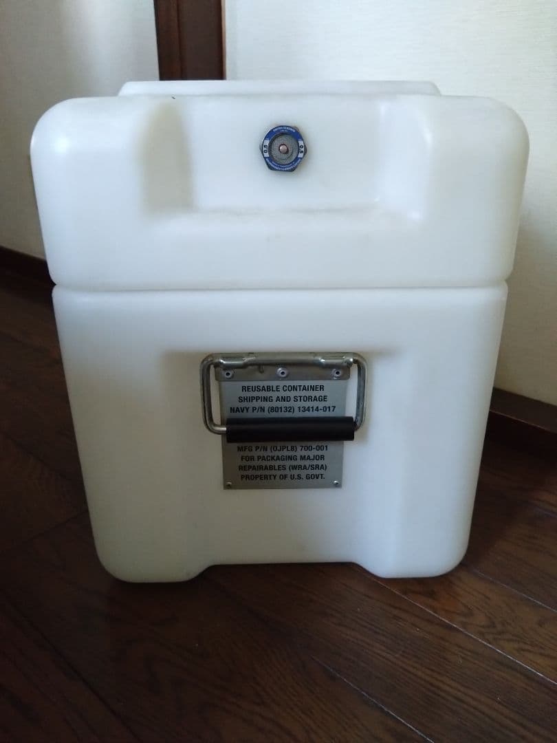 米海軍放出品 ハードケース防水防塵 REUSABLE CONTAINER 白