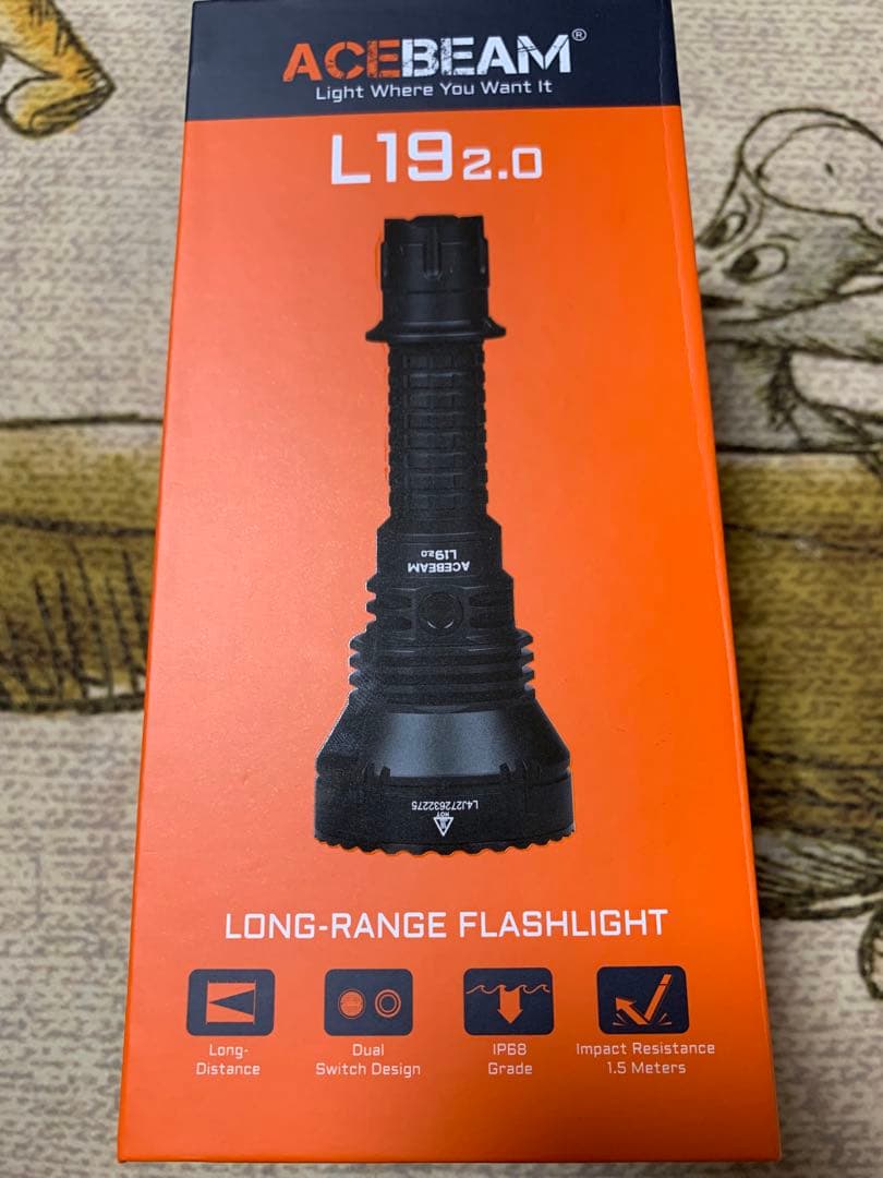 Acebeam L19 2.0 エースビーム　ハンディライト　LED