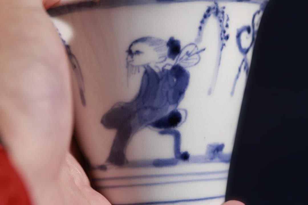 481 古伊万里染付大振変形樹下仙人図蕎麦猪口　江戸中期