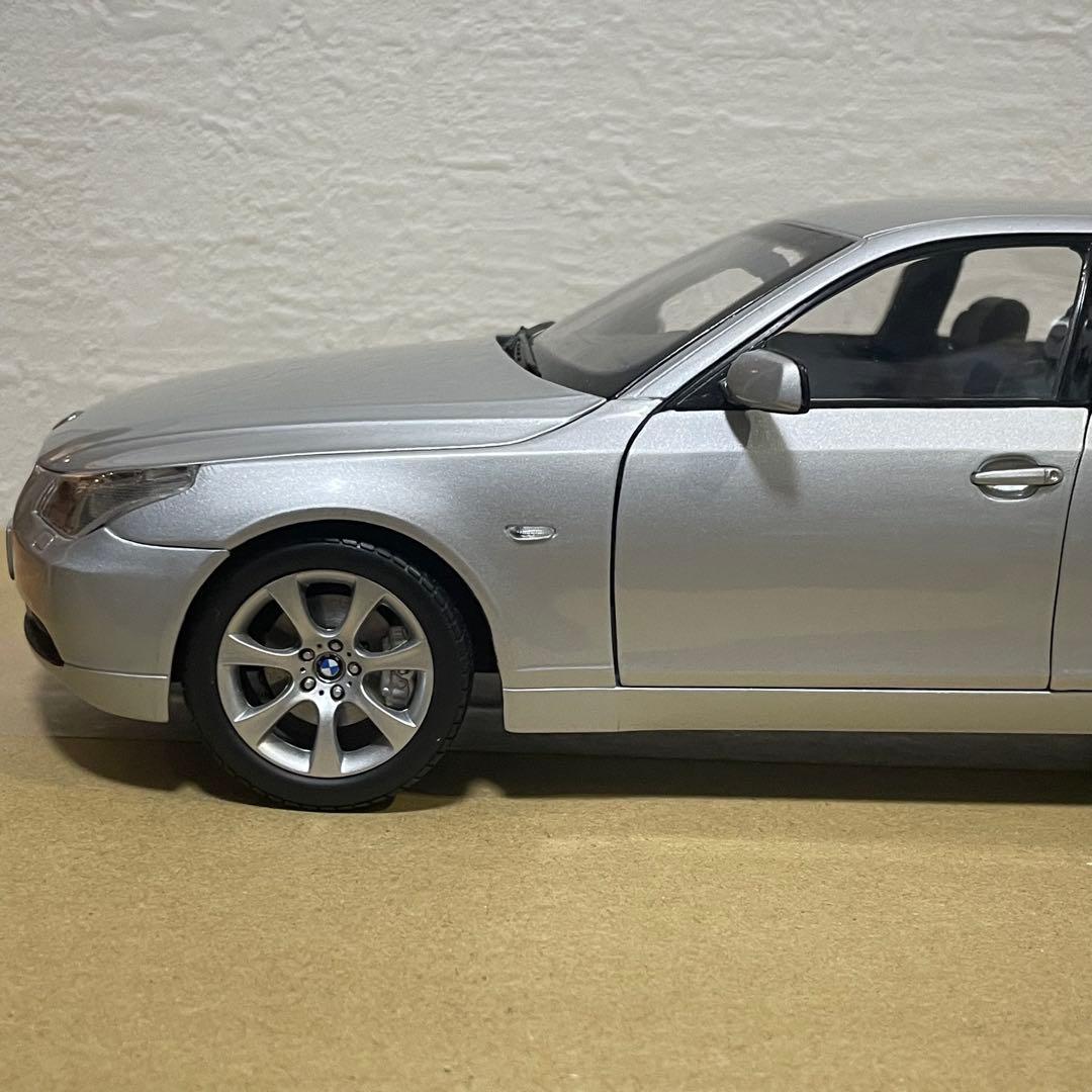 京商 1/18  5シリーズ ER シルバー 1/18 スケール ミニカー