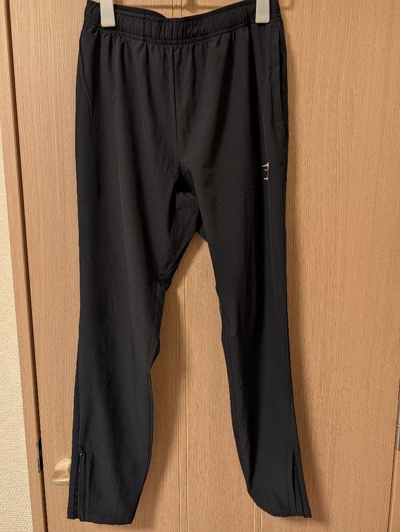 ジムシャーク　トレーニングウエア　セット　Sサイズ