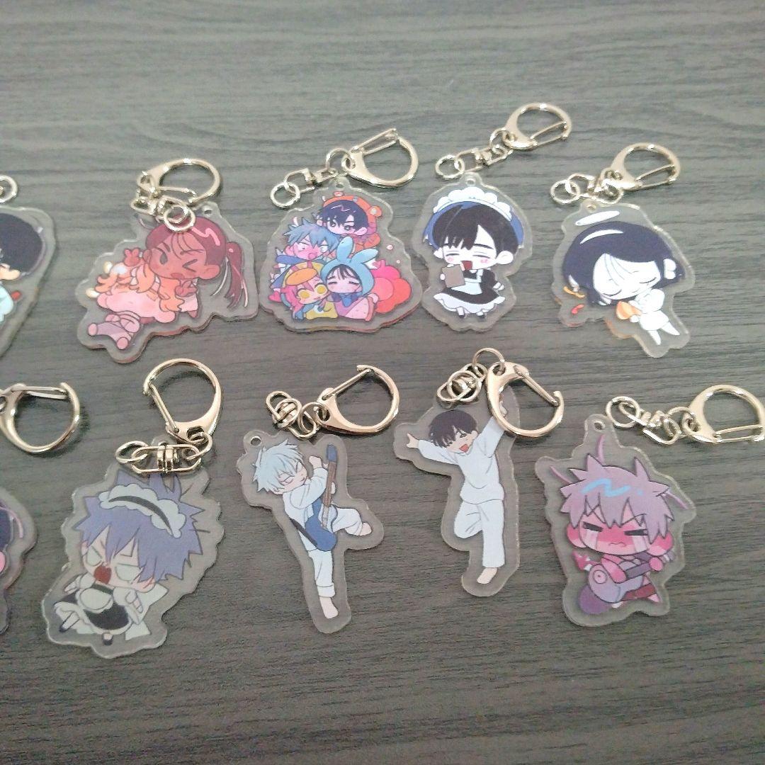 エイリアンステージ　フィギュア　缶バッチ　アクリルスタンド　キーホルダー