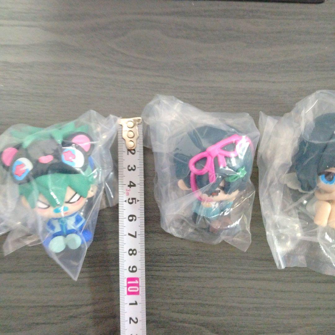 エイリアンステージ　フィギュア　缶バッチ　アクリルスタンド　キーホルダー