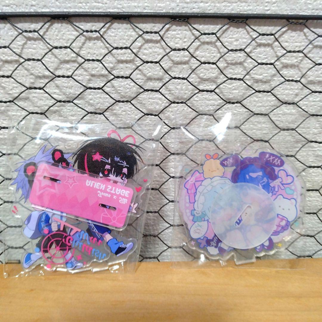 エイリアンステージ　フィギュア　缶バッチ　アクリルスタンド　キーホルダー