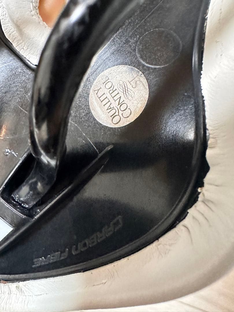 Selle Italia SLR Carbon サドル 142mm