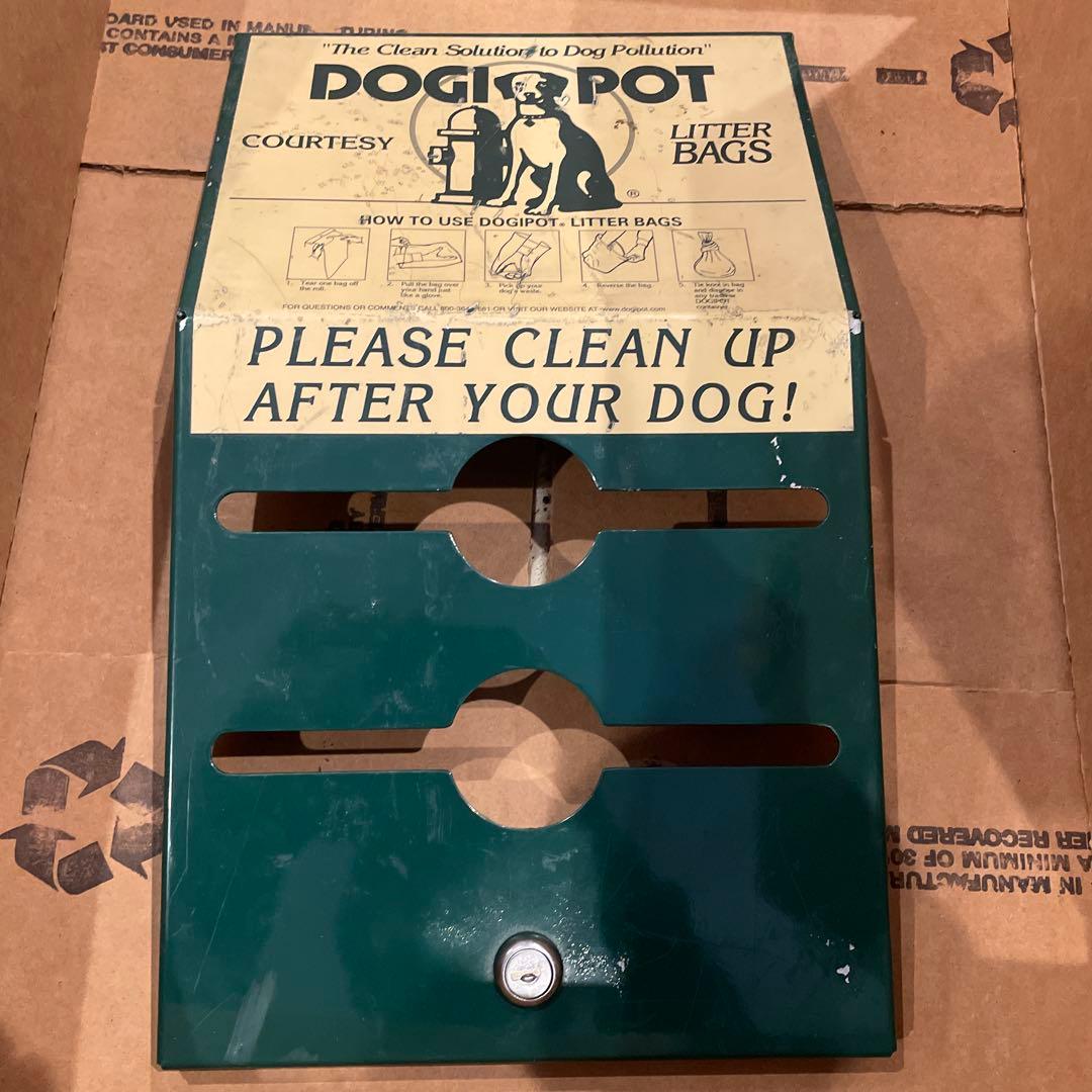 犬用散歩袋ディスペンサー　DOGI POT （1994年製）1