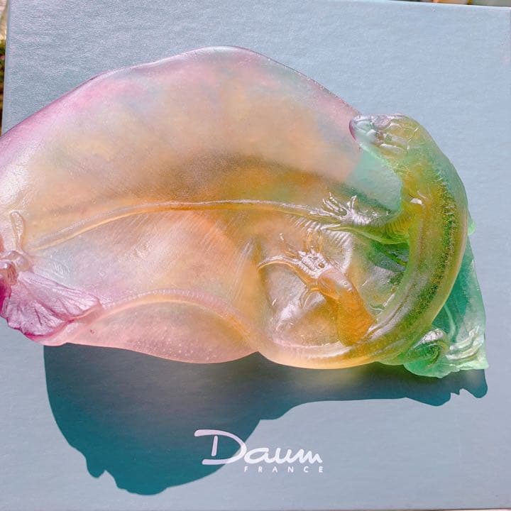 ドームフランス 水晶 クリスタル トカゲ　置物　開運　浄化　風水　緑　紫