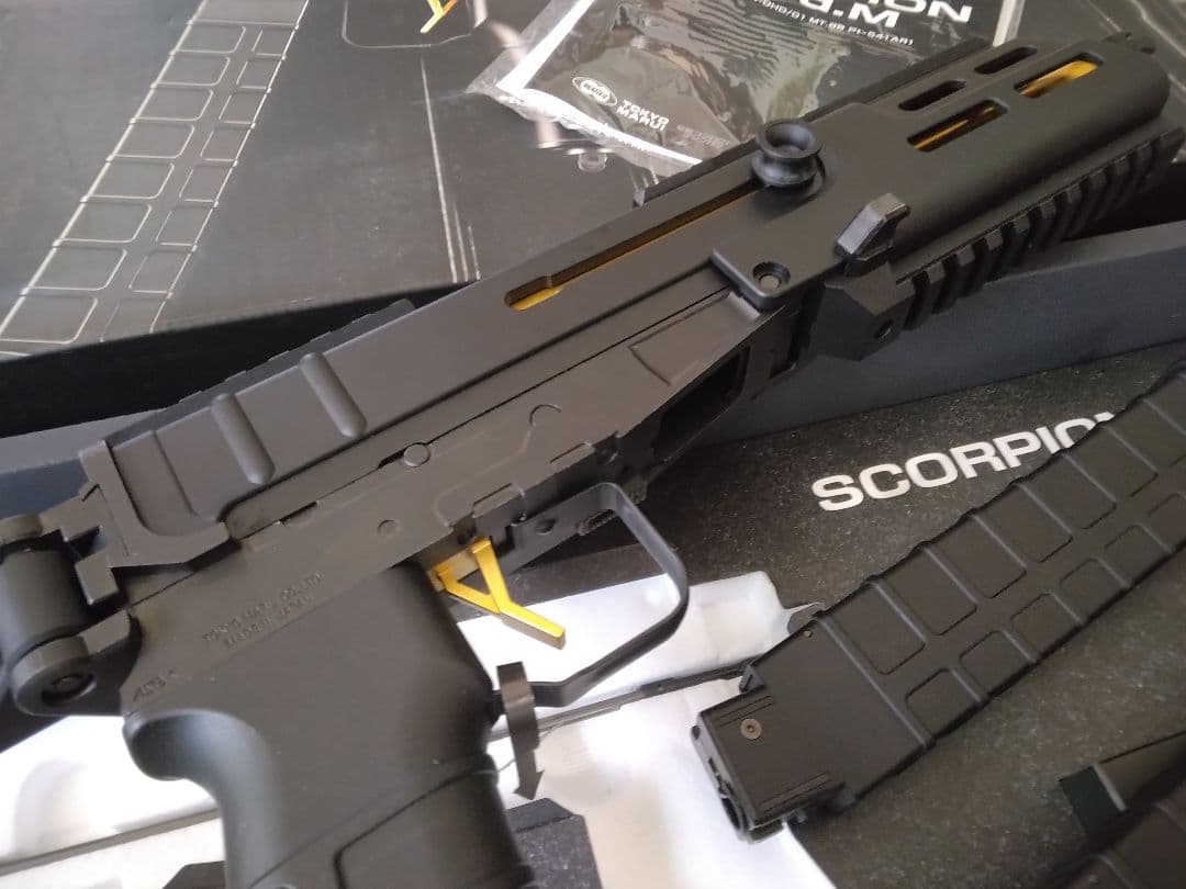 東京マルイ　スコーピオンMod.m 　電動ガン