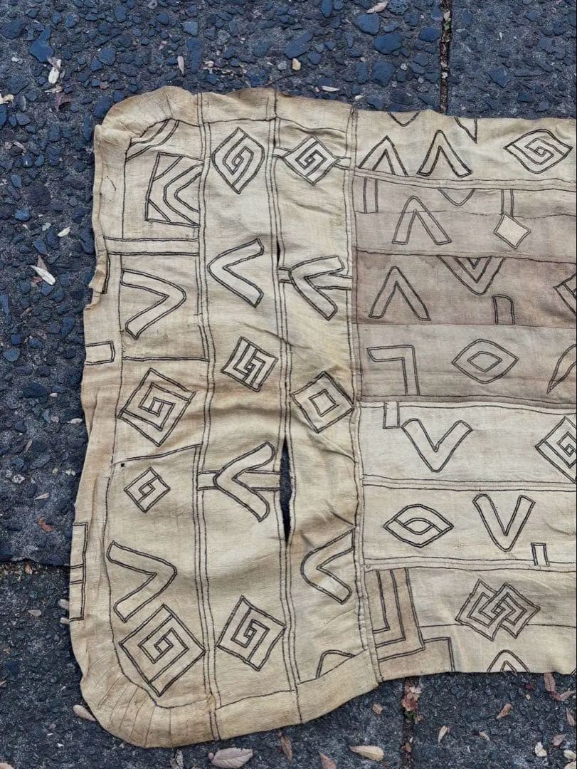 544アフリカヴィンテージ クバ王国 プショング族 ラフィア布 ンチャク 希少