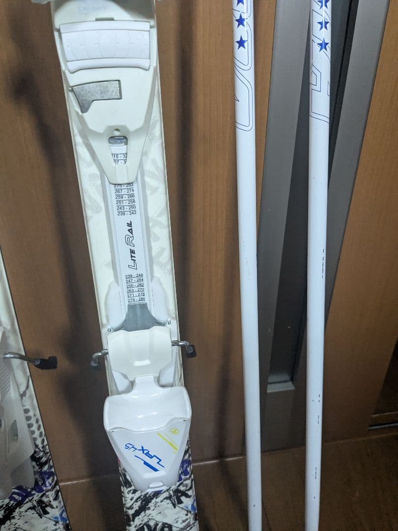 ジュニアスキーセット　板130センチ　ブーツ24センチ