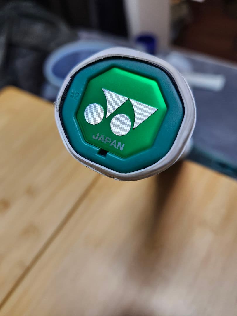 【美品】YONEX PERCEPT 100 G2 テニスラケット　ケース有り