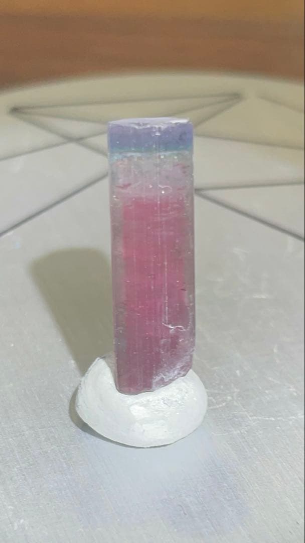 アフガニスタン産　レインボートルマリン　標本　原石