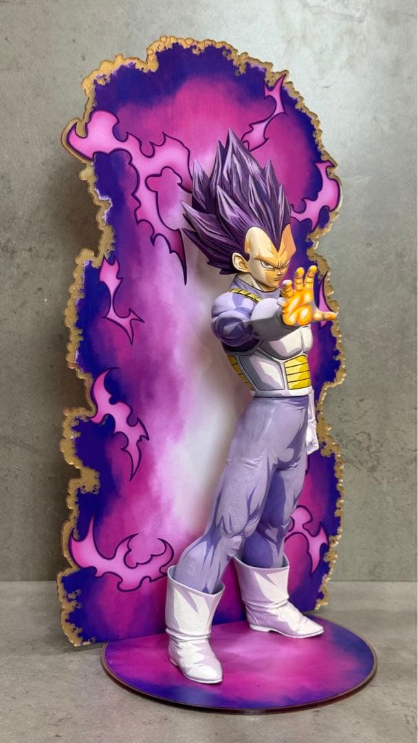 ドラゴンボール ベジータフィギュア紫台座付き