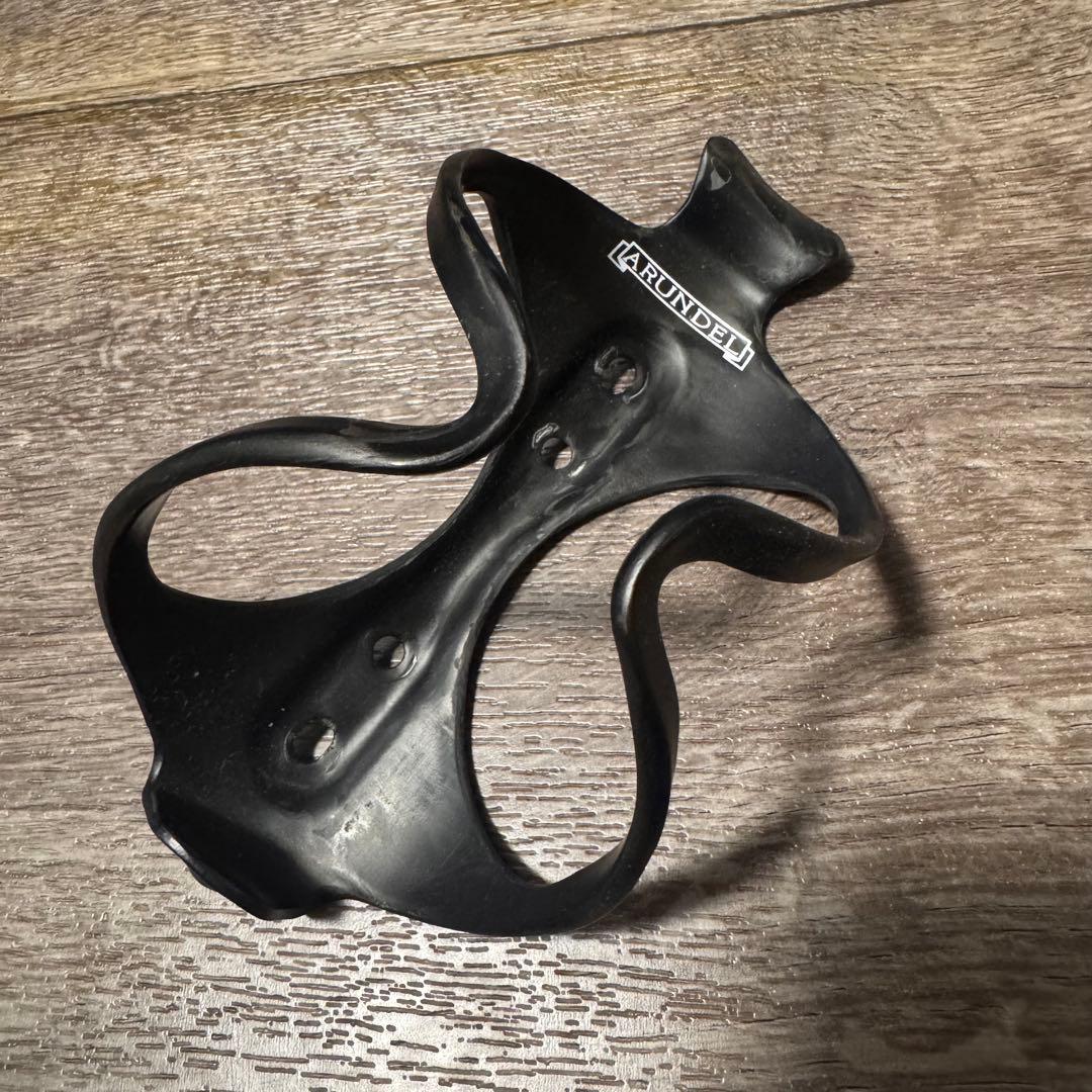 アランデル マンディブル カーボン ボトル ケージ CANYON