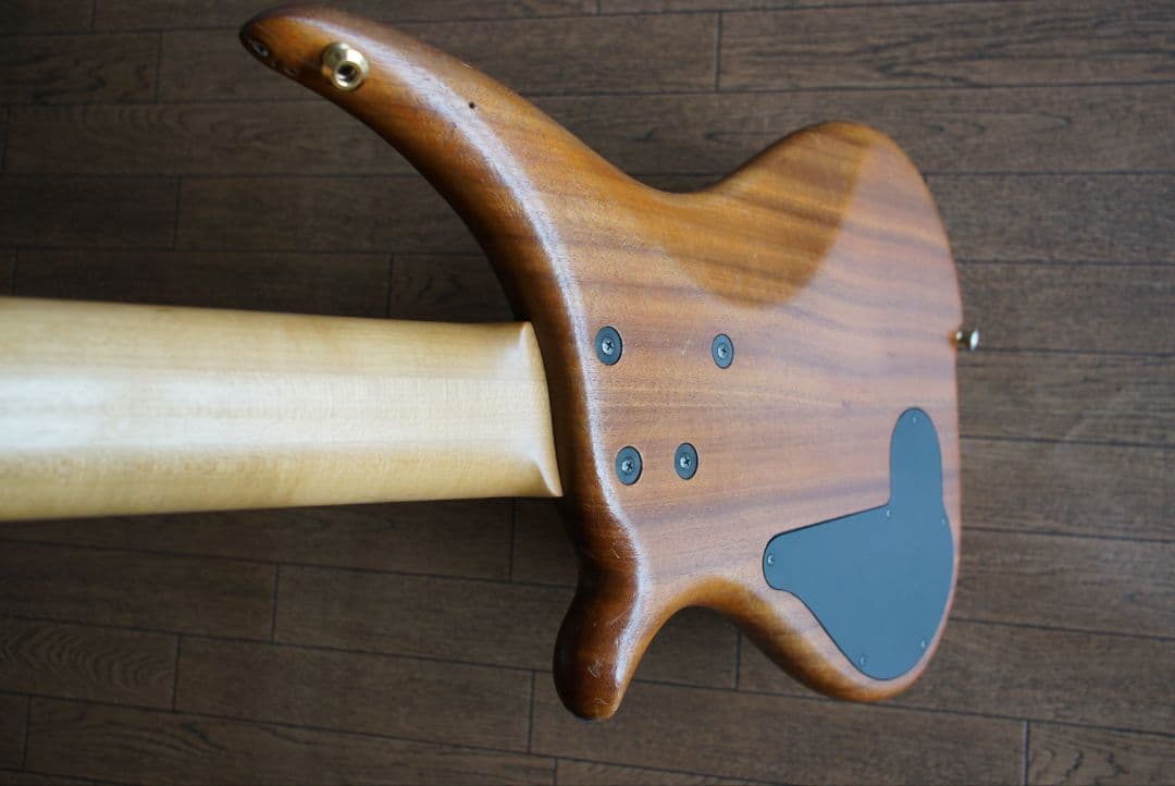 tune twb-5 5弦ベース