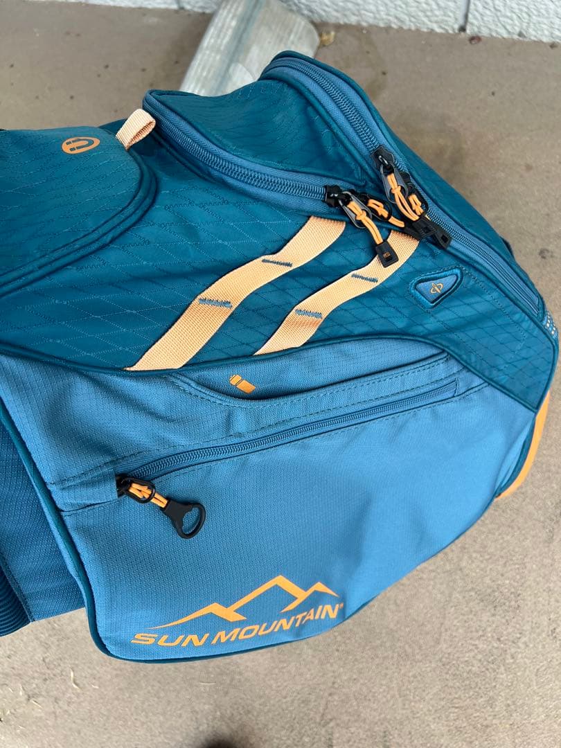 Sun mountain スタンド付きゴルフバッグ 口枠14分割