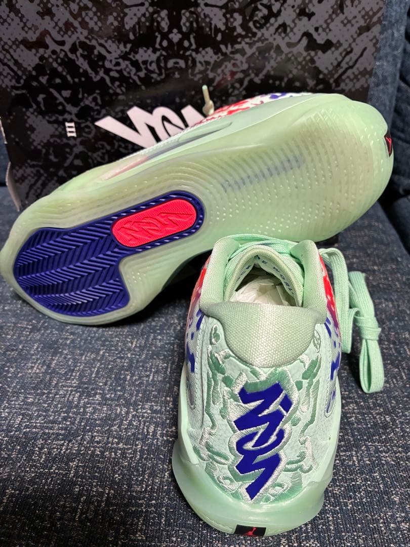 シューズ(男性用) JORDAN ZION 3